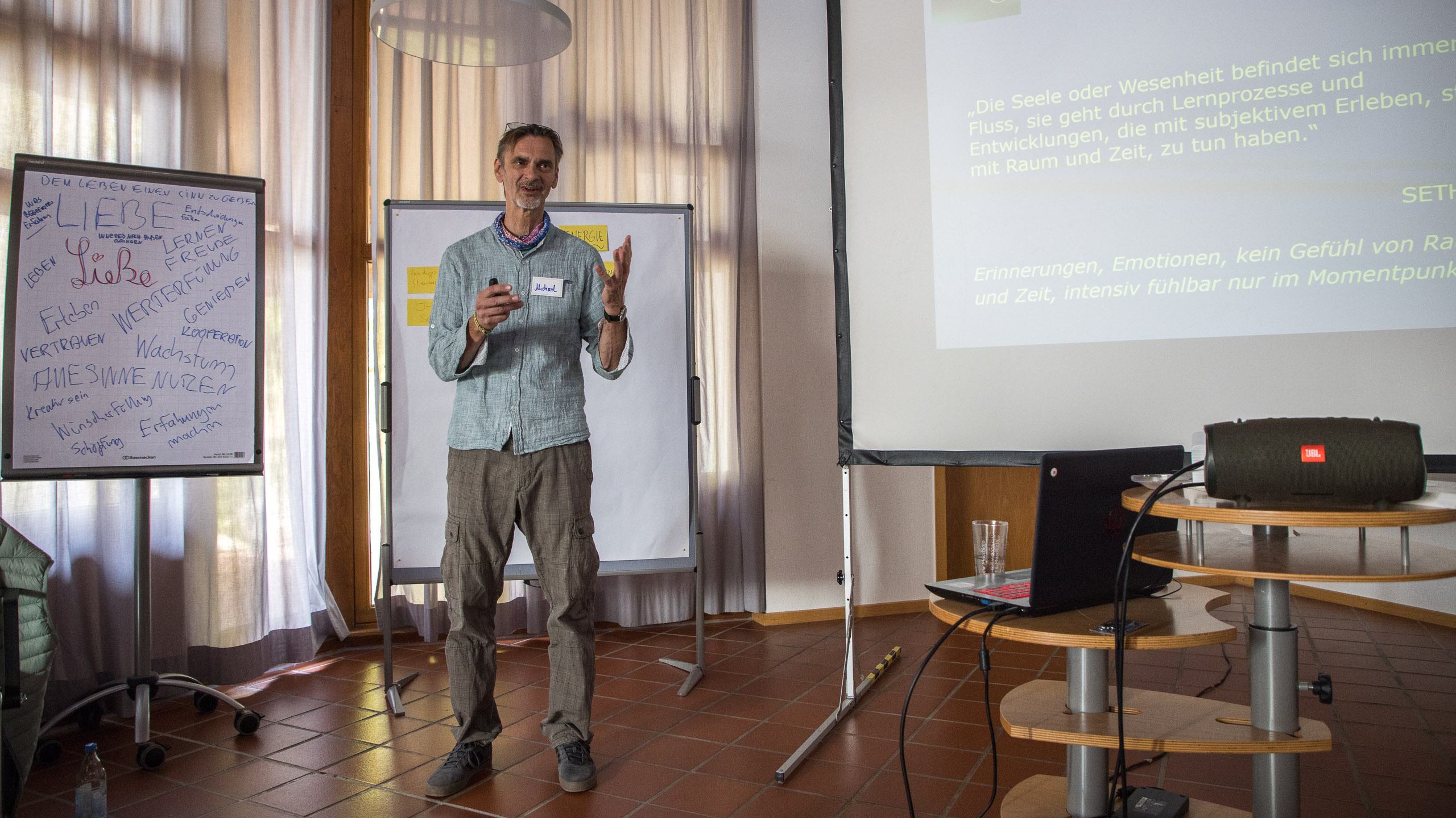 20221029104248 R5D 8830